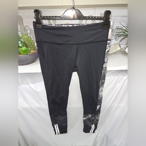 Lululemon Butterfly Angel Wing Run The World 7/8 Leggings Exploded So Fly Size 6 - Picture 3 of 8